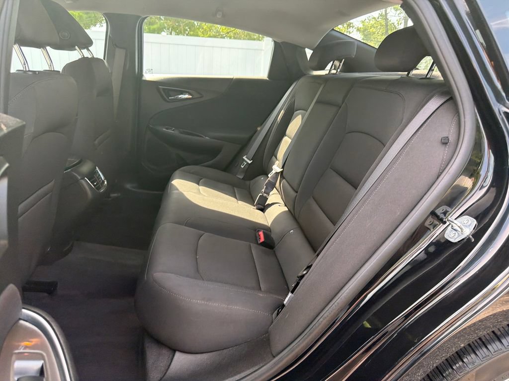 Used 2021 Chevrolet Malibu LT FWD image 25