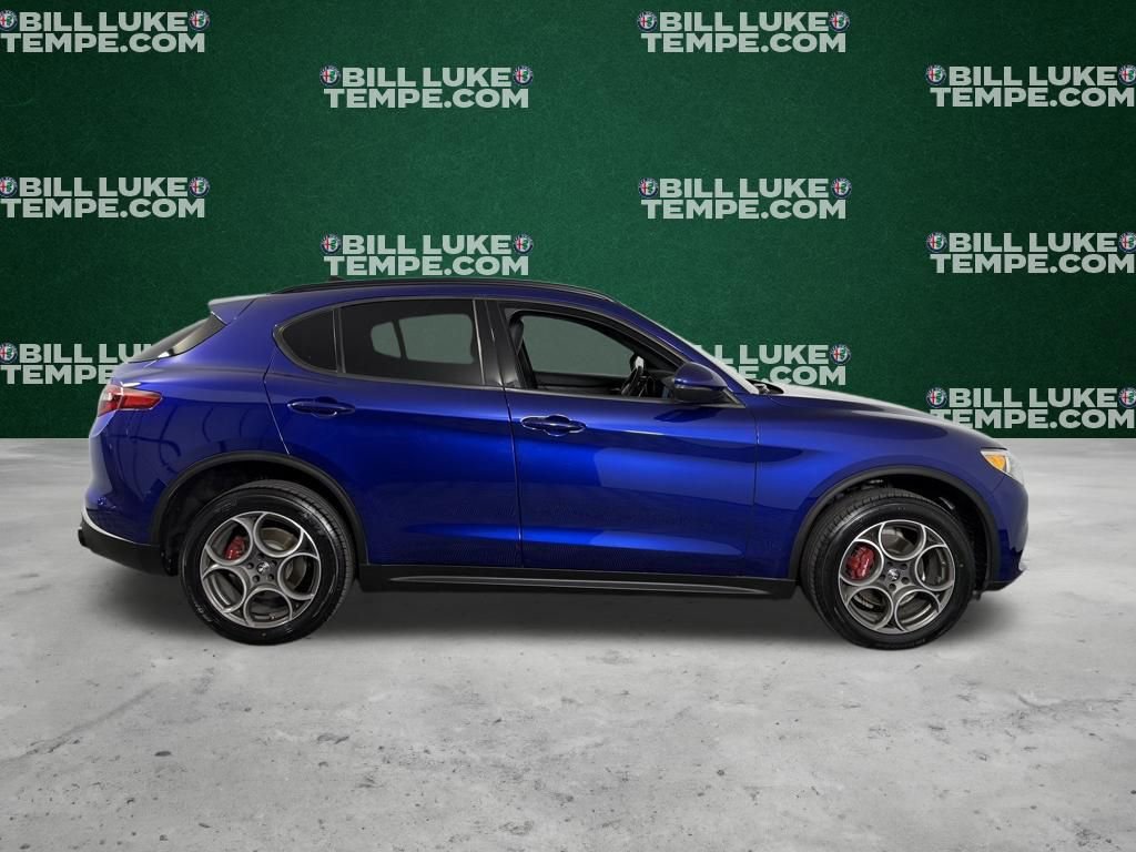 Used 2022 Alfa Romeo Stelvio Sprint image 5