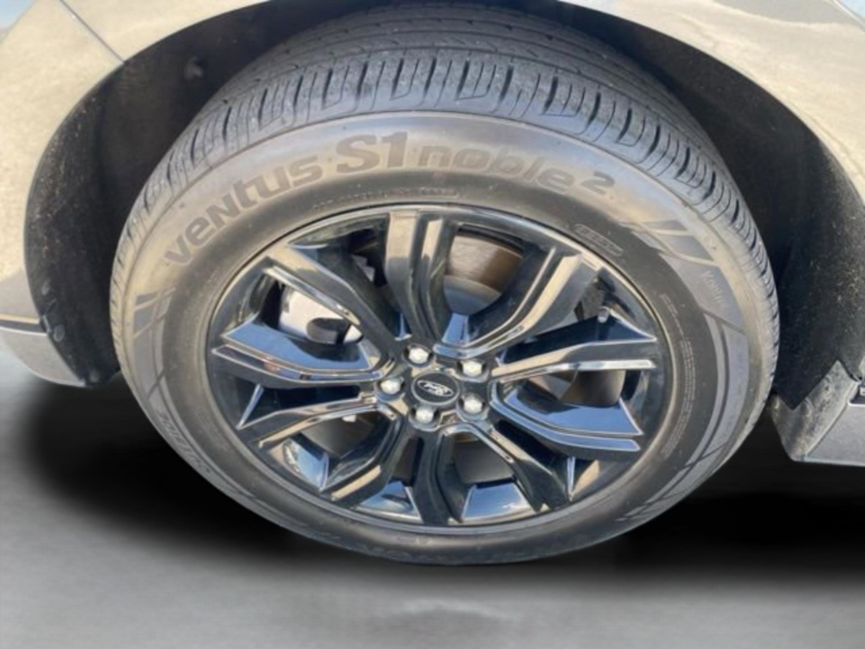 Used 2024 Ford Edge SE w/ Black Appearance Package AWD/4WD image 8