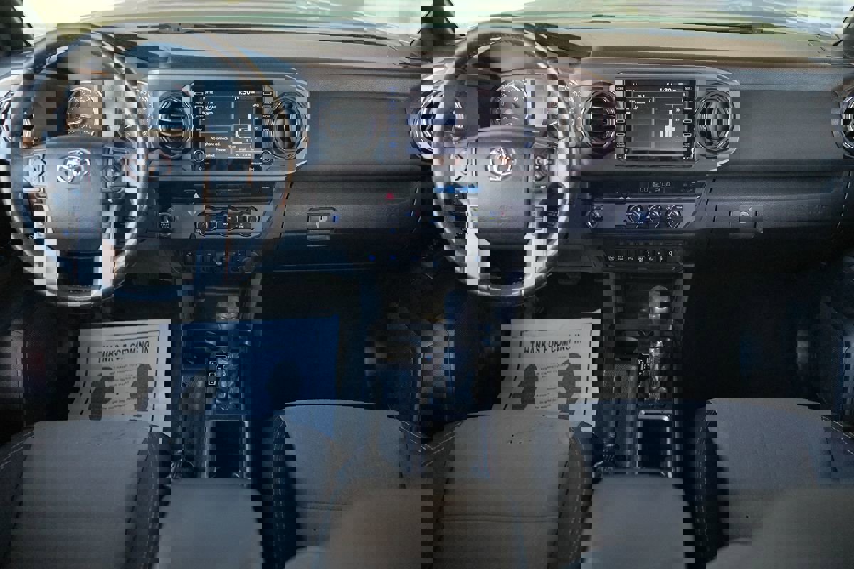 Used 2021 Toyota Tacoma TRD Sport w/ Technology Package image 17