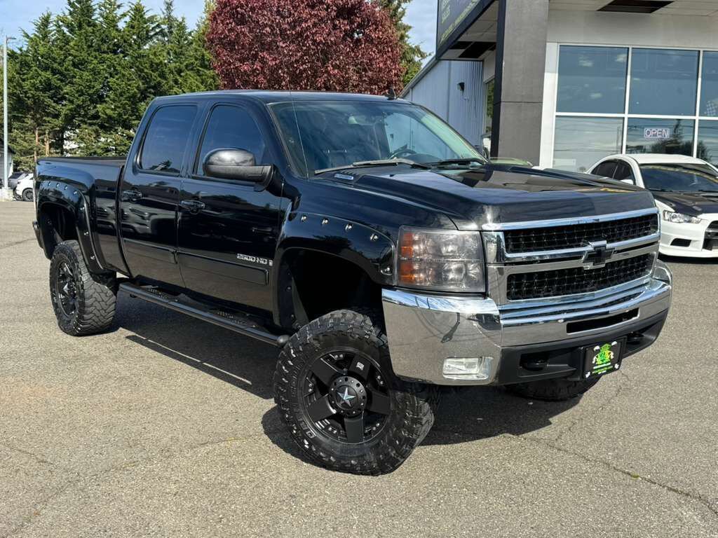 Used 2008 Chevrolet Silverado 2500 LTZ w/ Safety Package AWD/4WD image 4