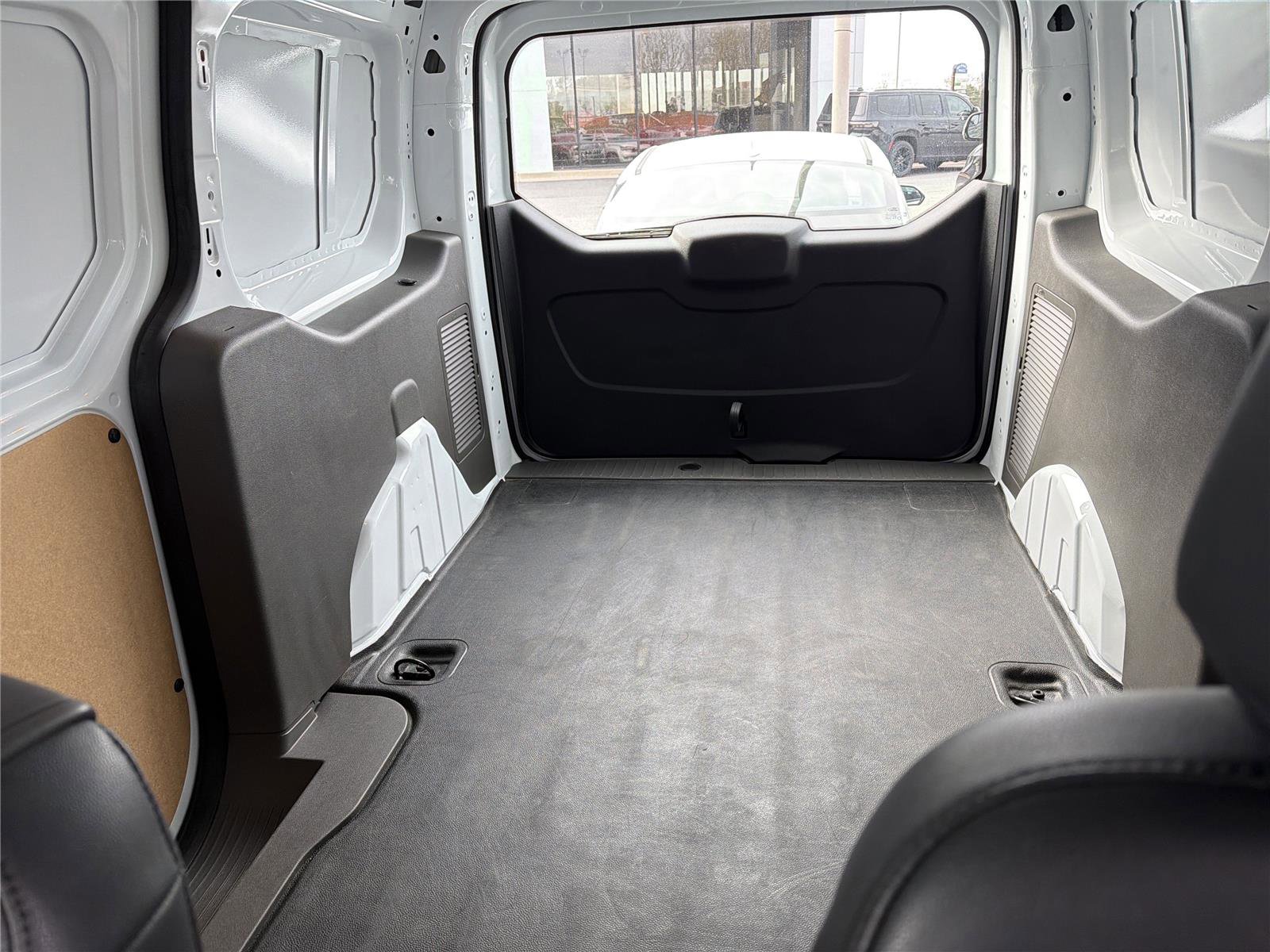 Used 2023 Ford Transit Connect XL image 22