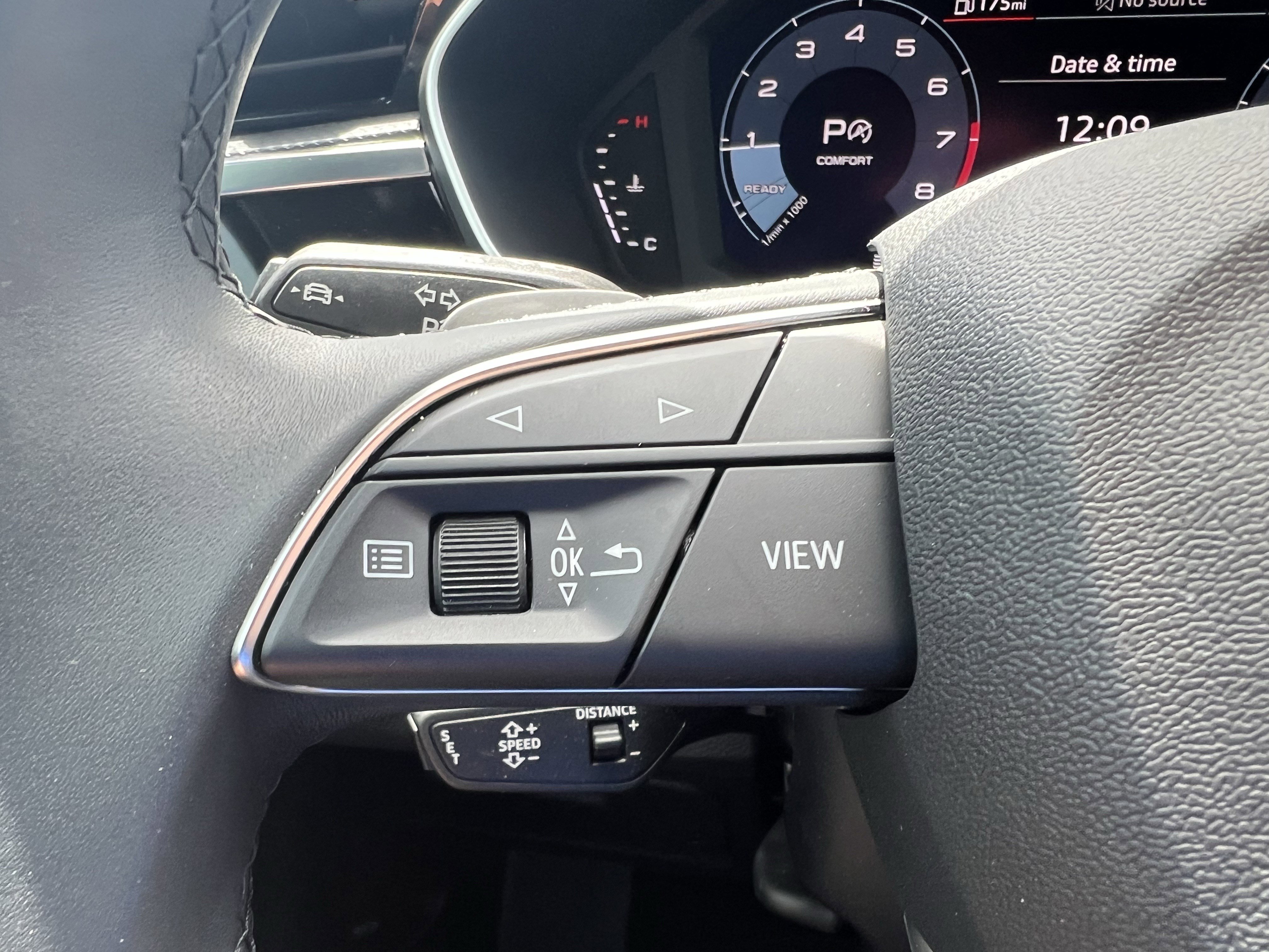 Used 2025 Audi Q3 2.0T Premium w/ Convenience Package AWD/4WD image 19