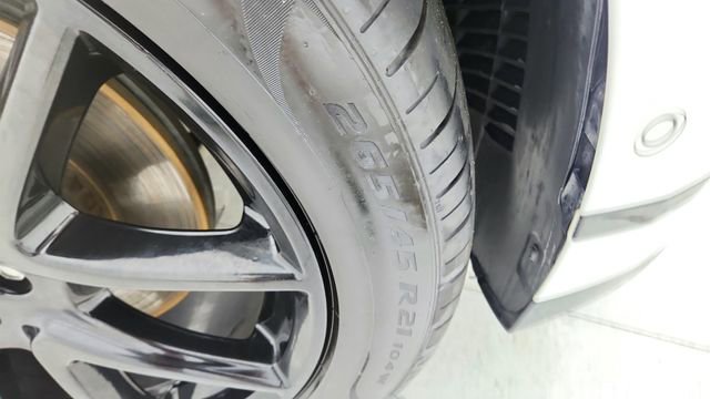 Used 2021 Land Rover Range Rover Velar R-Dynamic S image 65