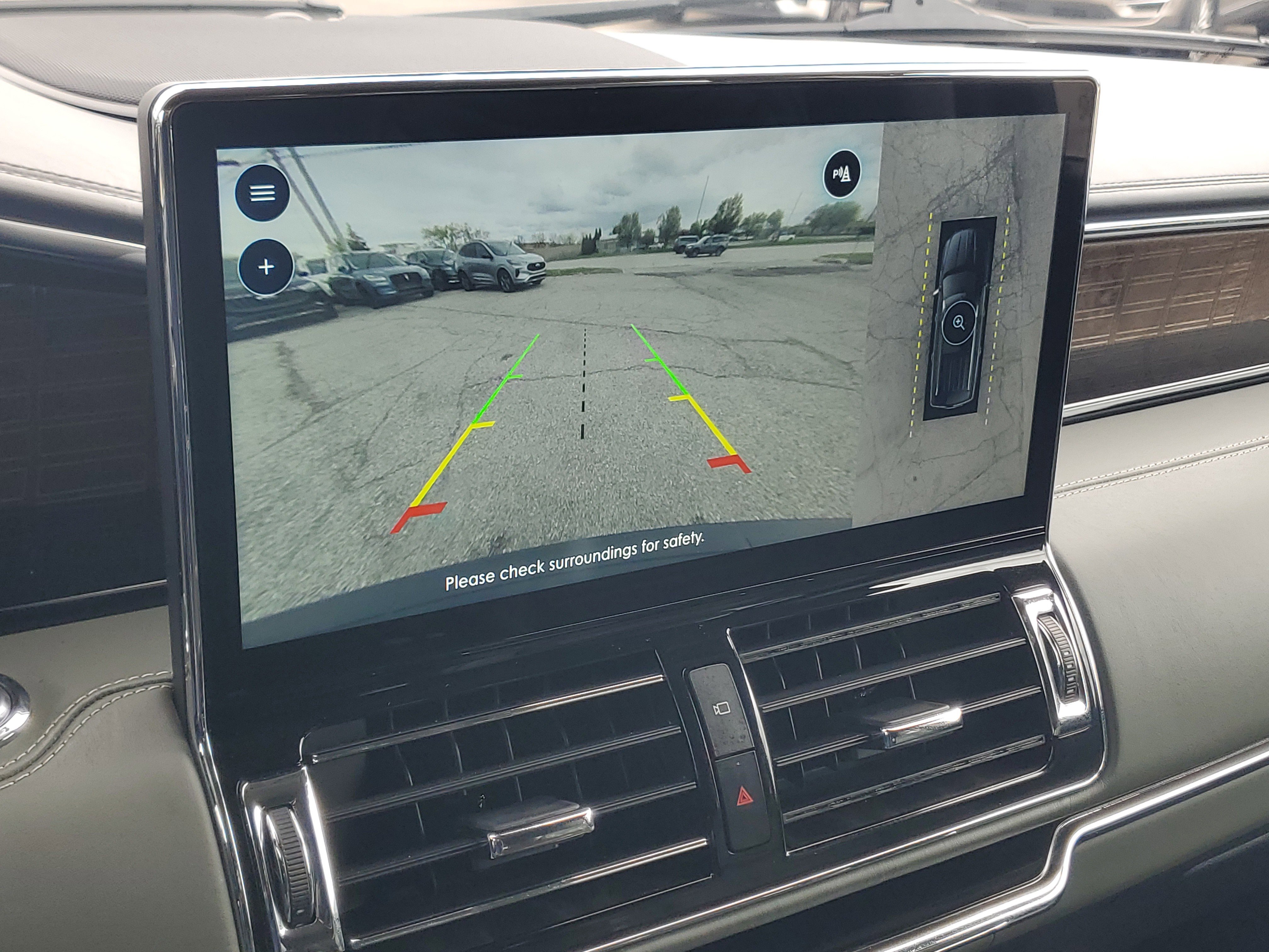 Certified 2024 Lincoln Navigator Black Label AWD/4WD image 17