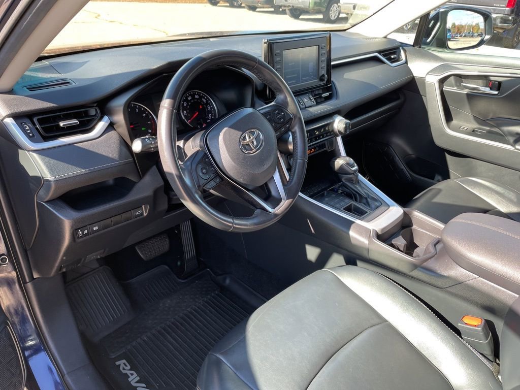 Used 2019 Toyota RAV4 XLE Premium w/ All Weather Liner Package image 9