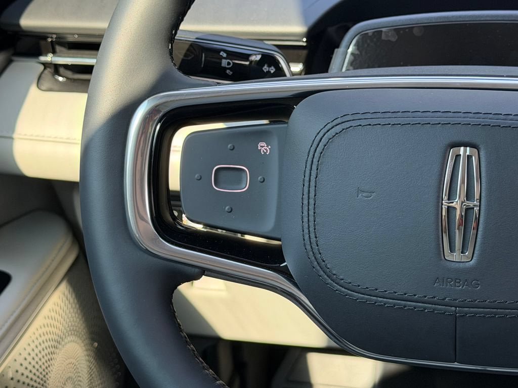 New 2026 Lincoln Nautilus Reserve AWD/4WD image 15