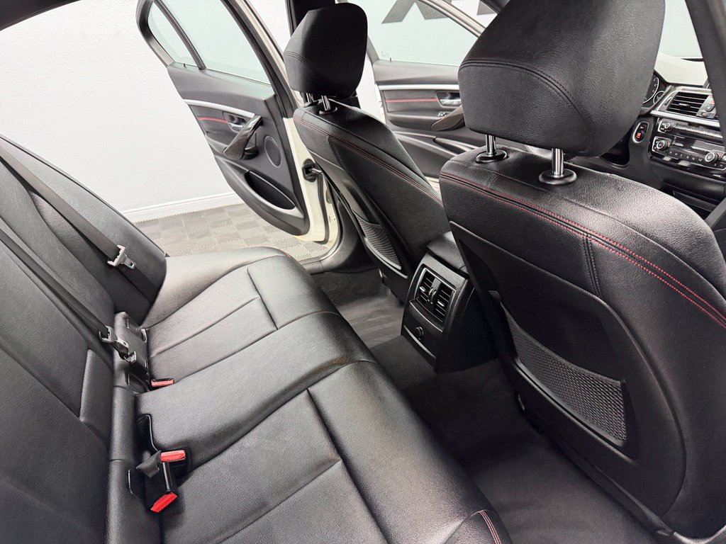 Used 2017 BMW 330i Sedan RWD image 46