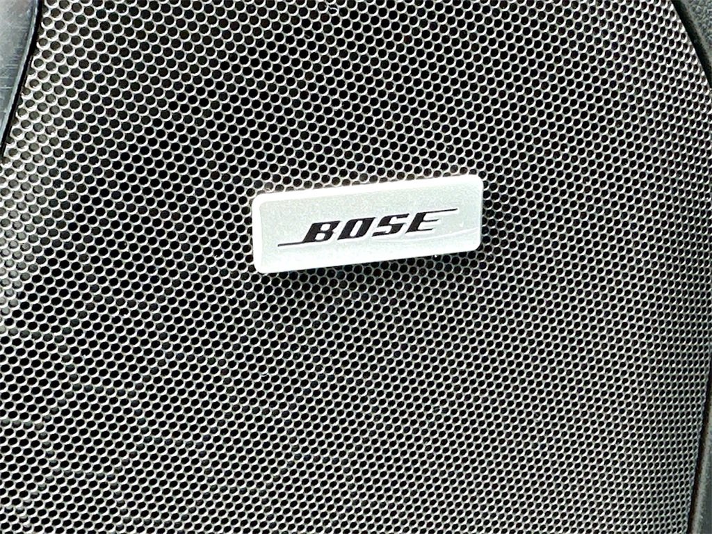 Used 2024 Chevrolet Suburban Premier image 18