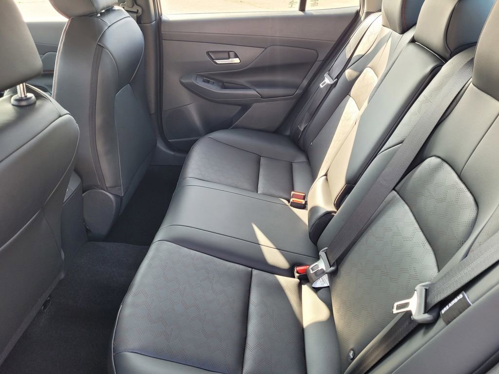 Used 2026 Nissan Sentra SR w/ SR Premium Package FWD image 6