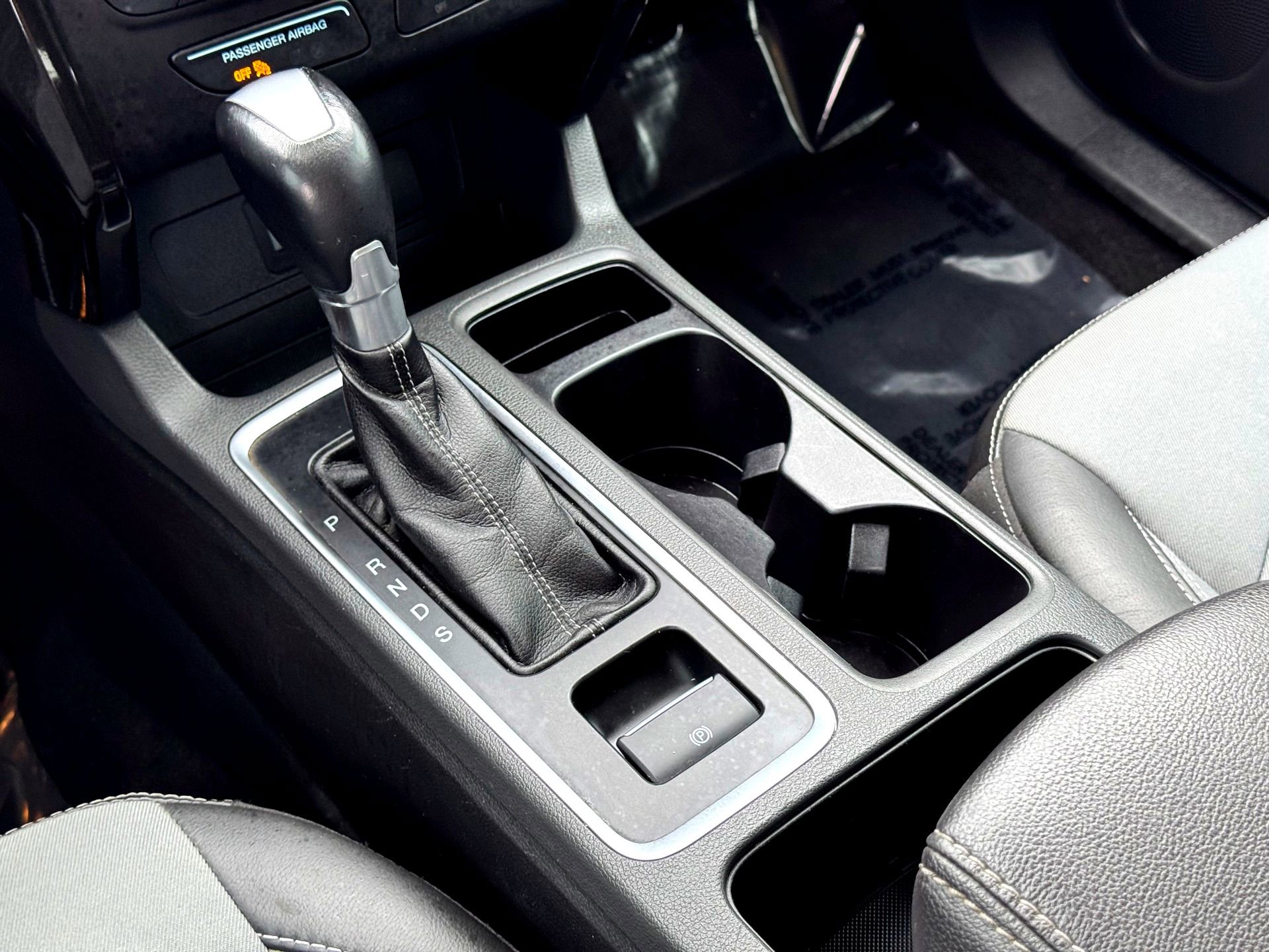 Used 2018 Ford Escape SE w/ SE Sport Appearance Package AWD/4WD image 24