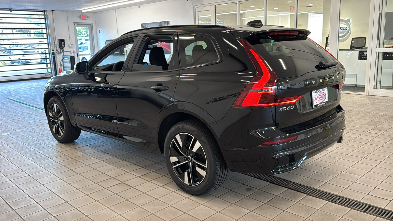 New 2026 Volvo XC60 B5 Plus w/ Climate Package AWD/4WD image 7