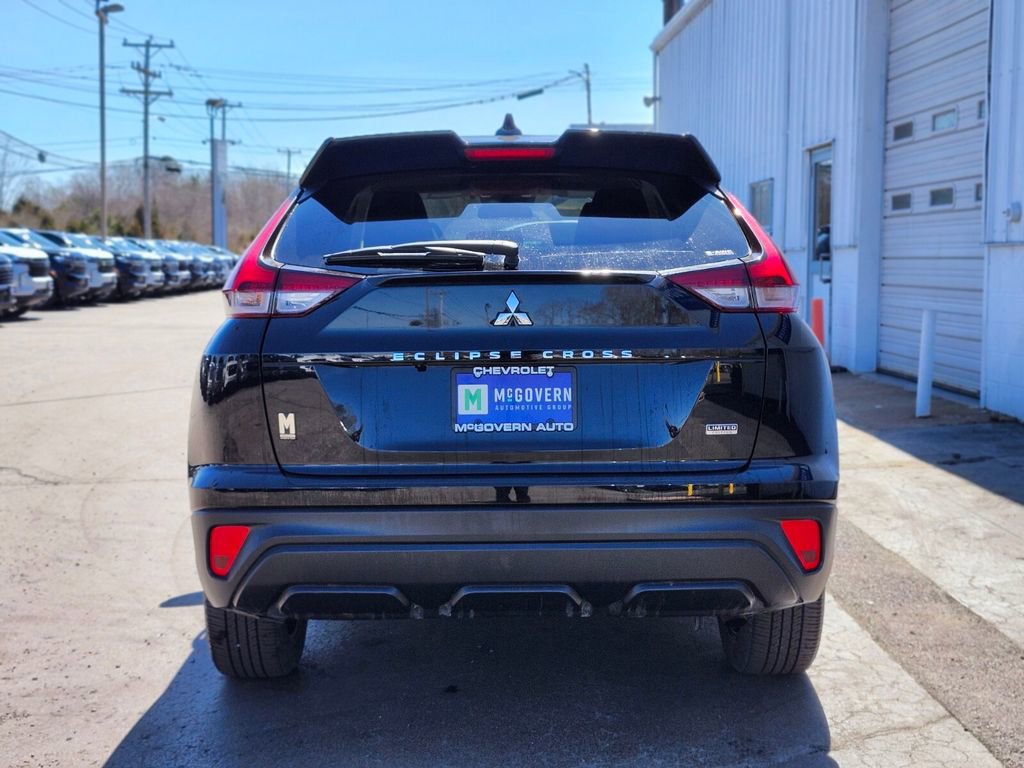 Used 2022 Mitsubishi Eclipse Cross LE image 4