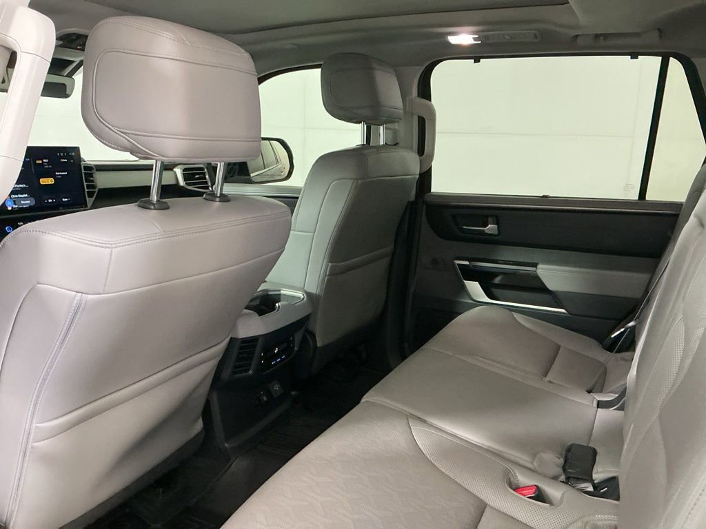 Used 2023 Toyota Sequoia Limited image 26