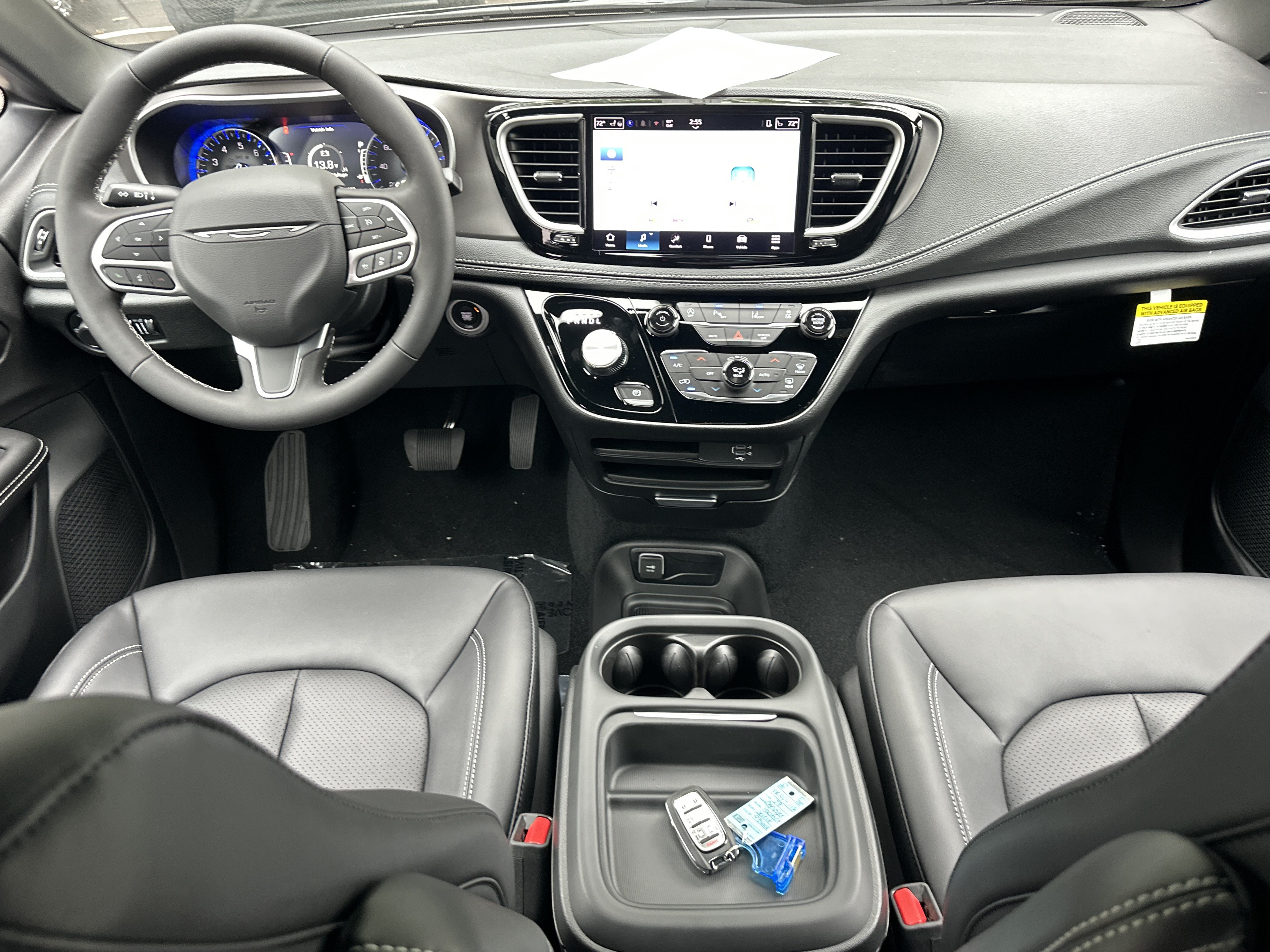 New 2027 Chrysler Pacifica Select FWD image 30