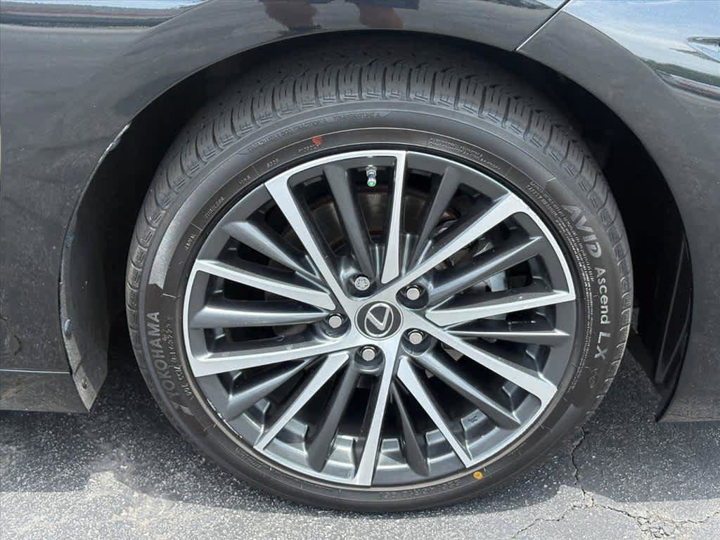 Used 2022 Lexus ES 350 w/ Premium Package FWD image 32