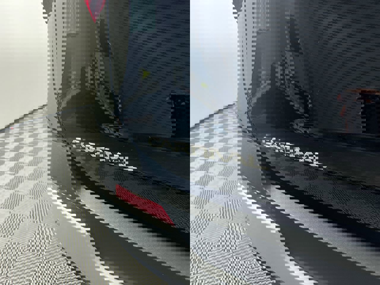 New 2026 Kia Carnival LXS image 5