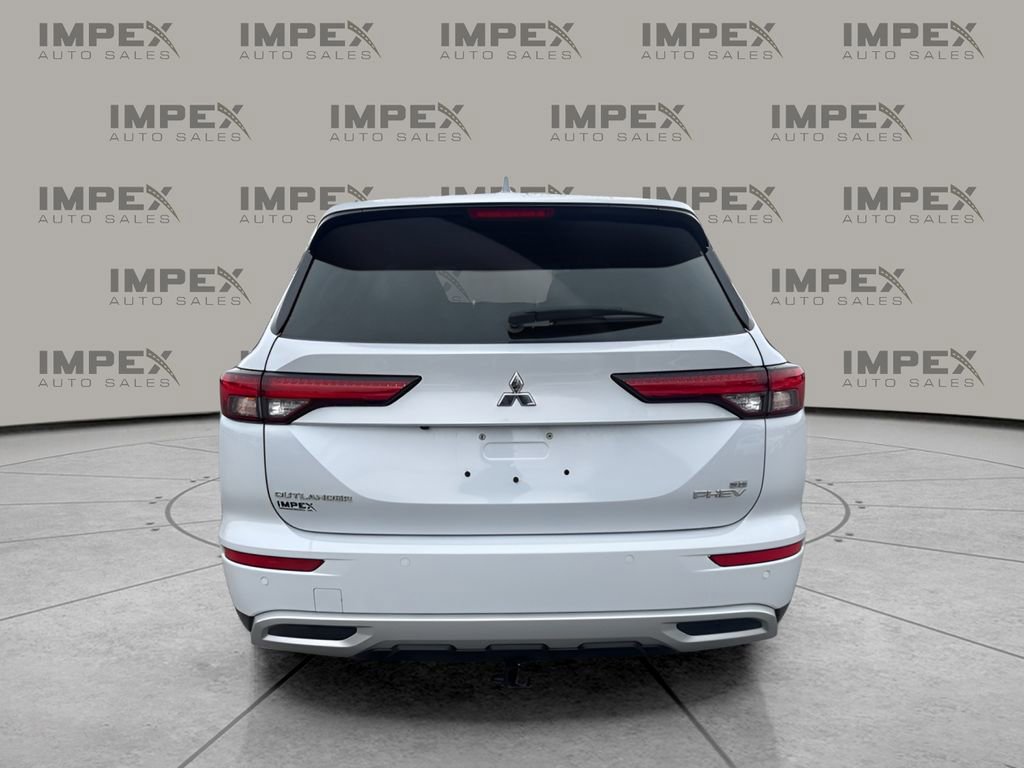 Used 2023 Mitsubishi Outlander SE image 4
