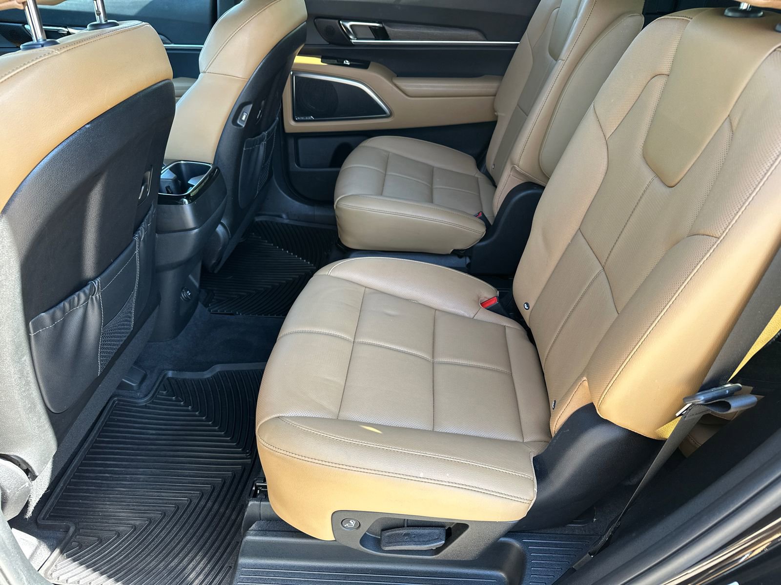 Used 2022 Kia Telluride SX w/ Towing Package image 19