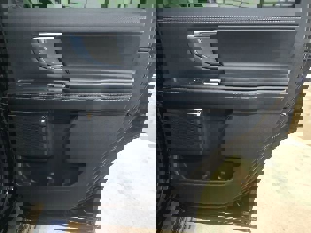 Used 2025 Ford Expedition Platinum image 11