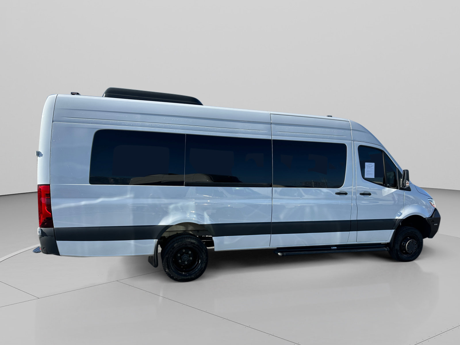 Used 2024 Mercedes-Benz Sprinter 3500 image 4