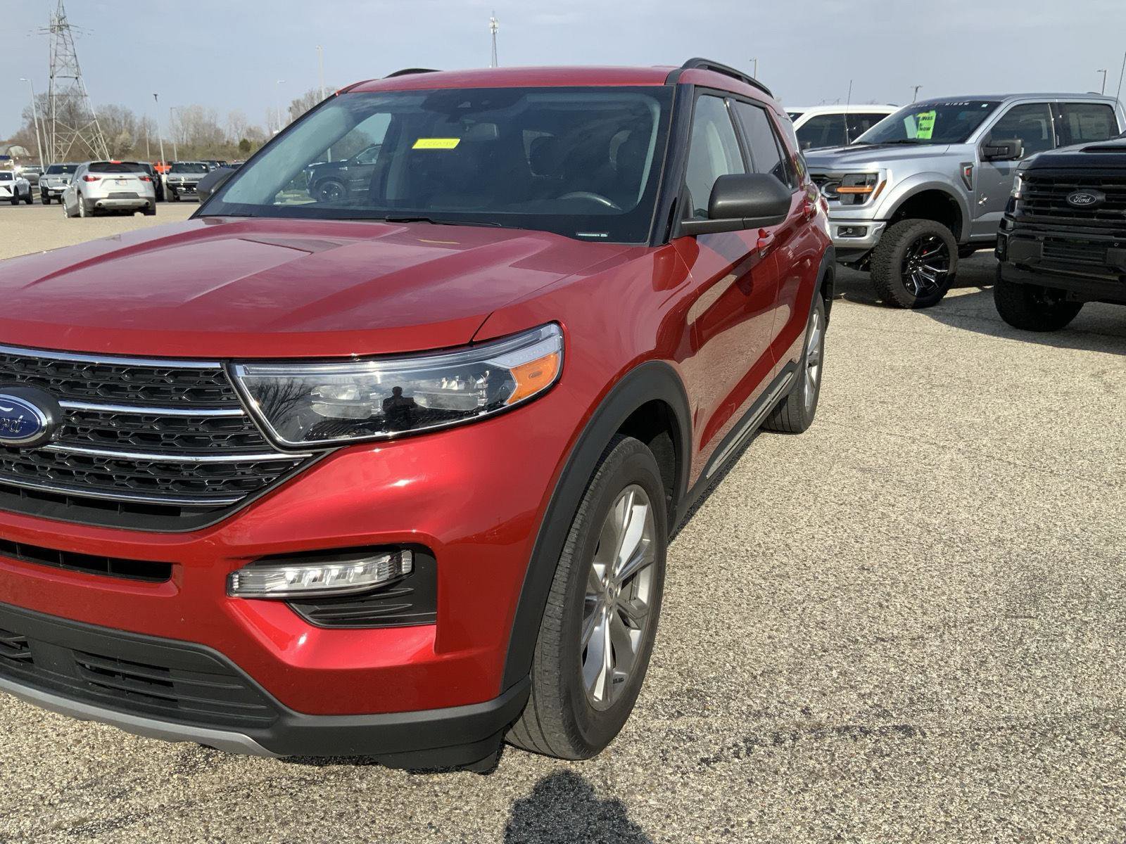 Used 2022 Ford Explorer XLT w/ Equipment Group 202A image 17