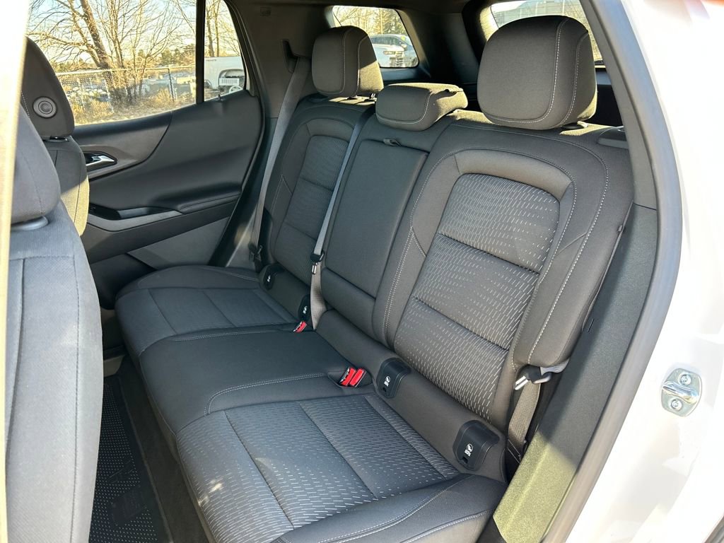 Used 2025 Chevrolet Equinox LT image 19