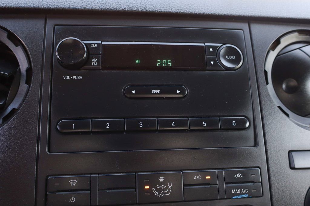 Used 2016 Ford F550 2WD Regular Cab Super Duty image 28