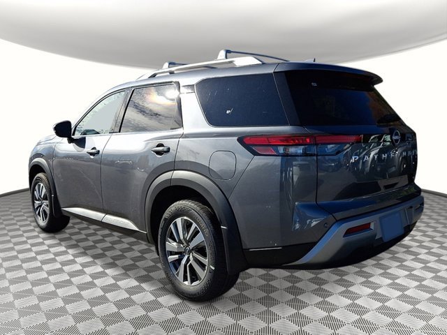 New 2025 Nissan Pathfinder SL image 2
