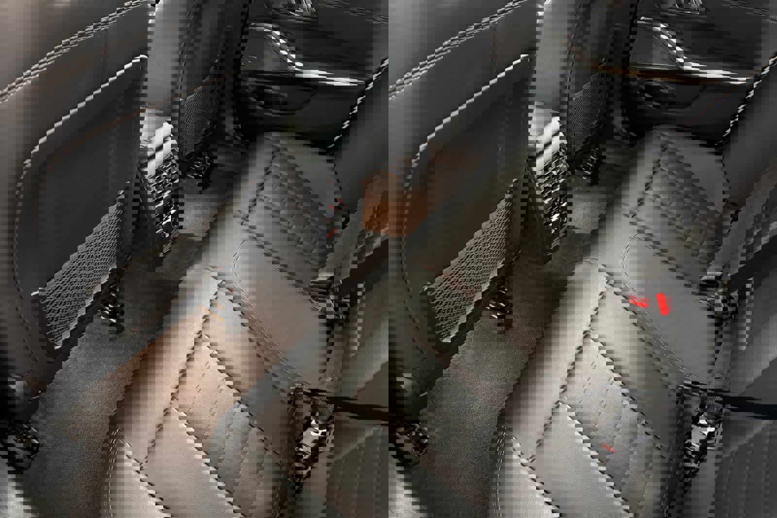 Used 2019 BMW 330i Sedan RWD image 4