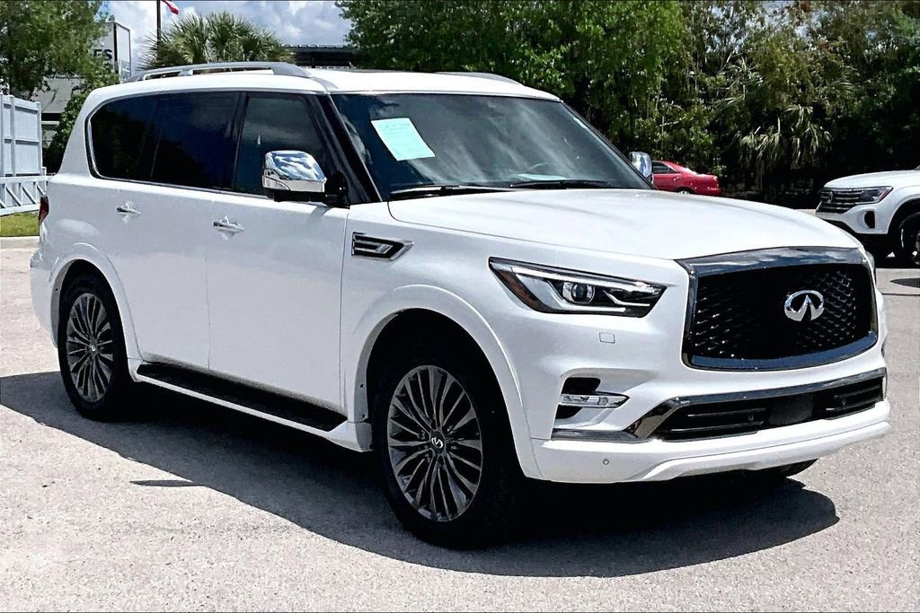 Used 2024 INFINITI QX80 Sensory image 2