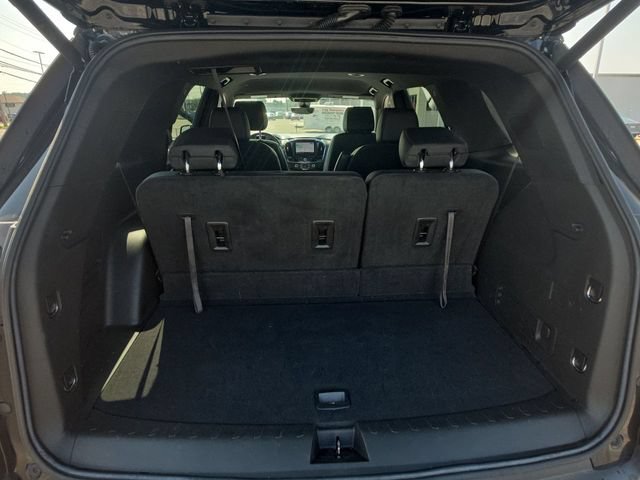 Used 2022 Chevrolet Traverse RS w/ LPO, 'HIT The Road' Package FWD image 24