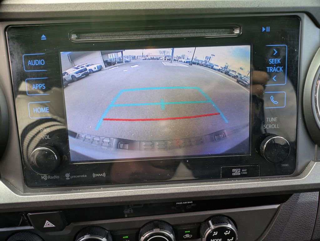 Used 2018 Toyota Tacoma TRD Sport AWD/4WD image 18