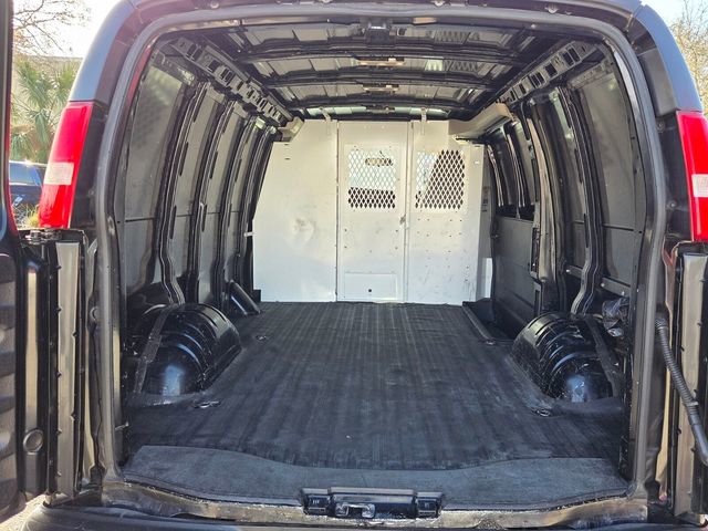 Used 2021 Chevrolet Express 2500 w/ Driver Convenience Package image 11