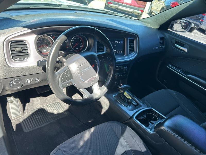 Used 2019 Dodge Charger SXT image 8