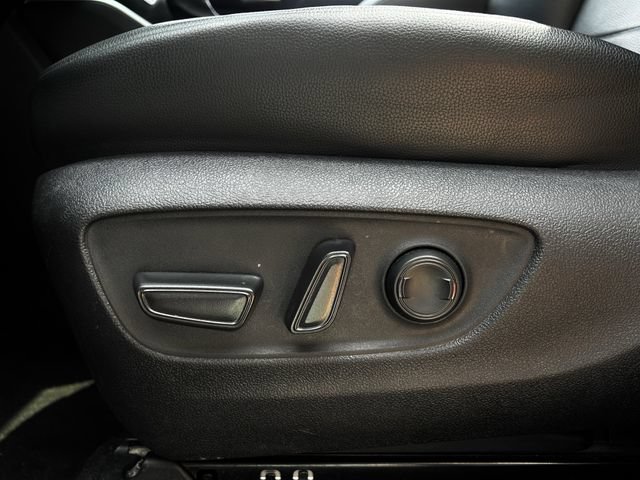 Used 2023 Toyota Highlander XLE FWD image 30