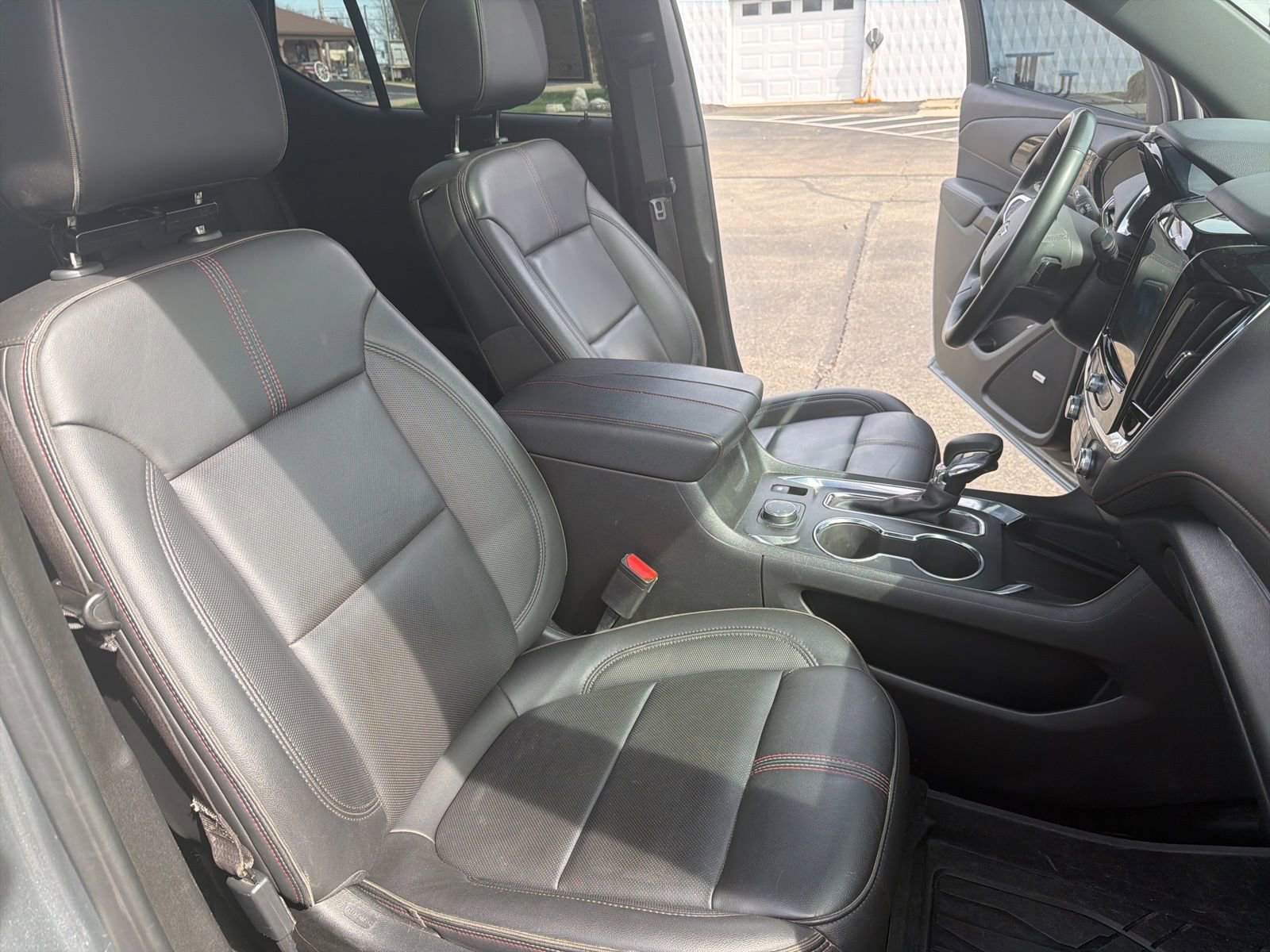 Certified 2023 Chevrolet Traverse RS w/ LPO, Cargo Package image 35