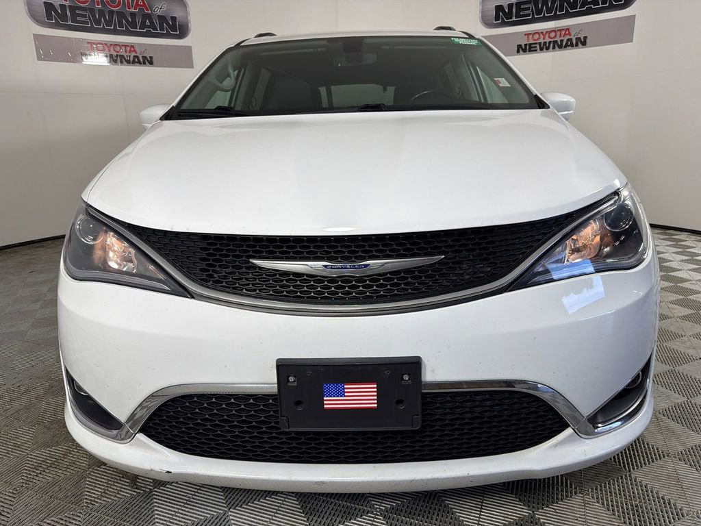 Used 2019 Chrysler Pacifica Touring-L FWD image 8