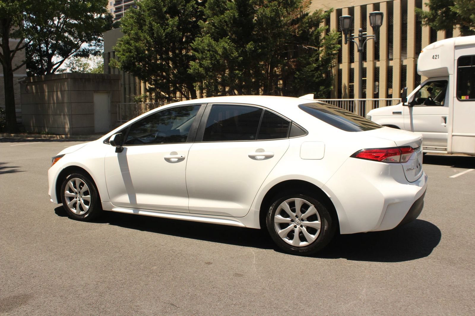 Used 2023 Toyota Corolla LE FWD image 9