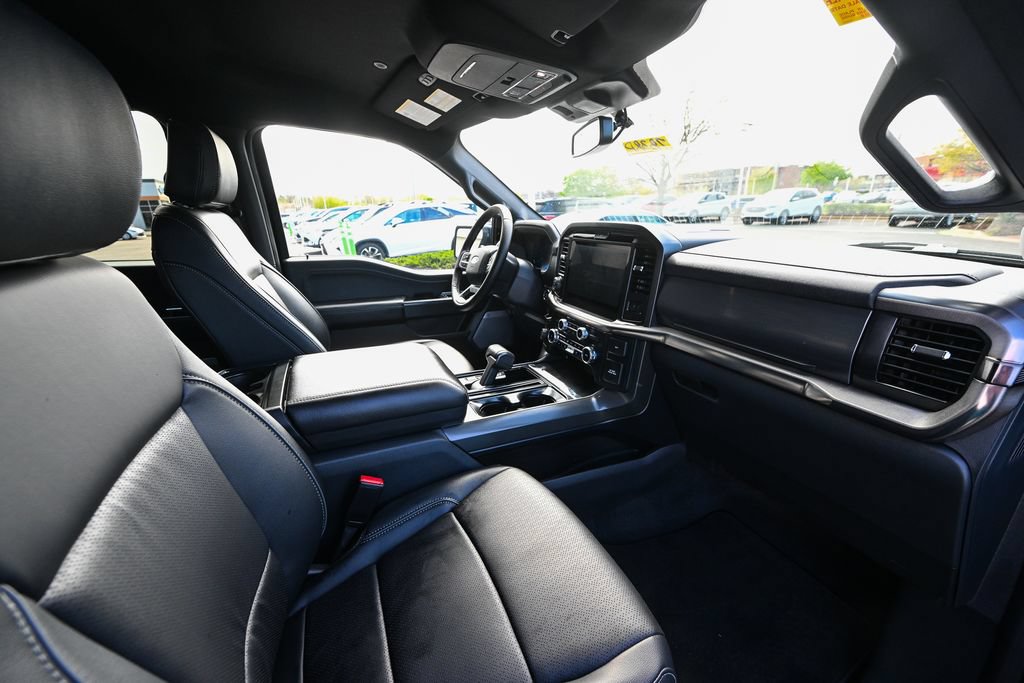 Used 2025 Ford F150 Lariat AWD/4WD image 23