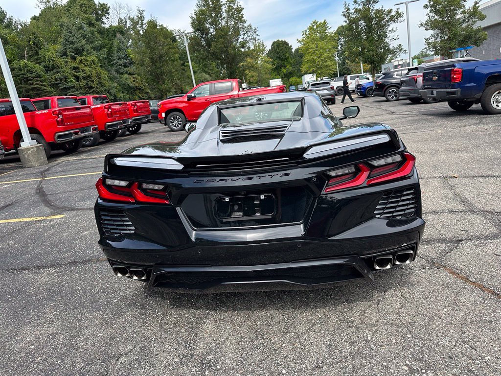 Used 2024 Chevrolet Corvette Stingray Convertible w/ Z51 Performance Package RWD image 4
