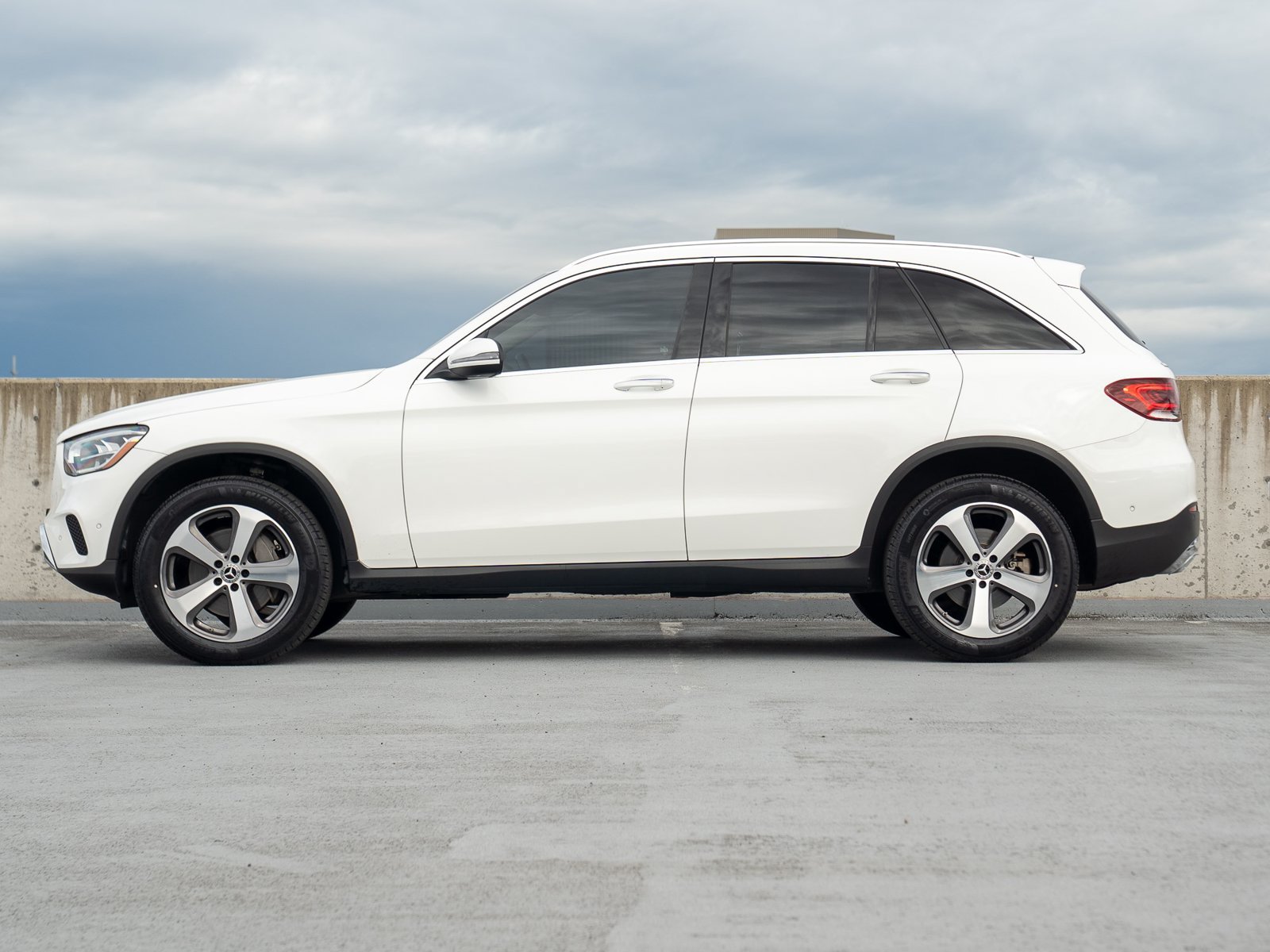 Certified 2022 Mercedes-Benz GLC 300 4MATIC image 3
