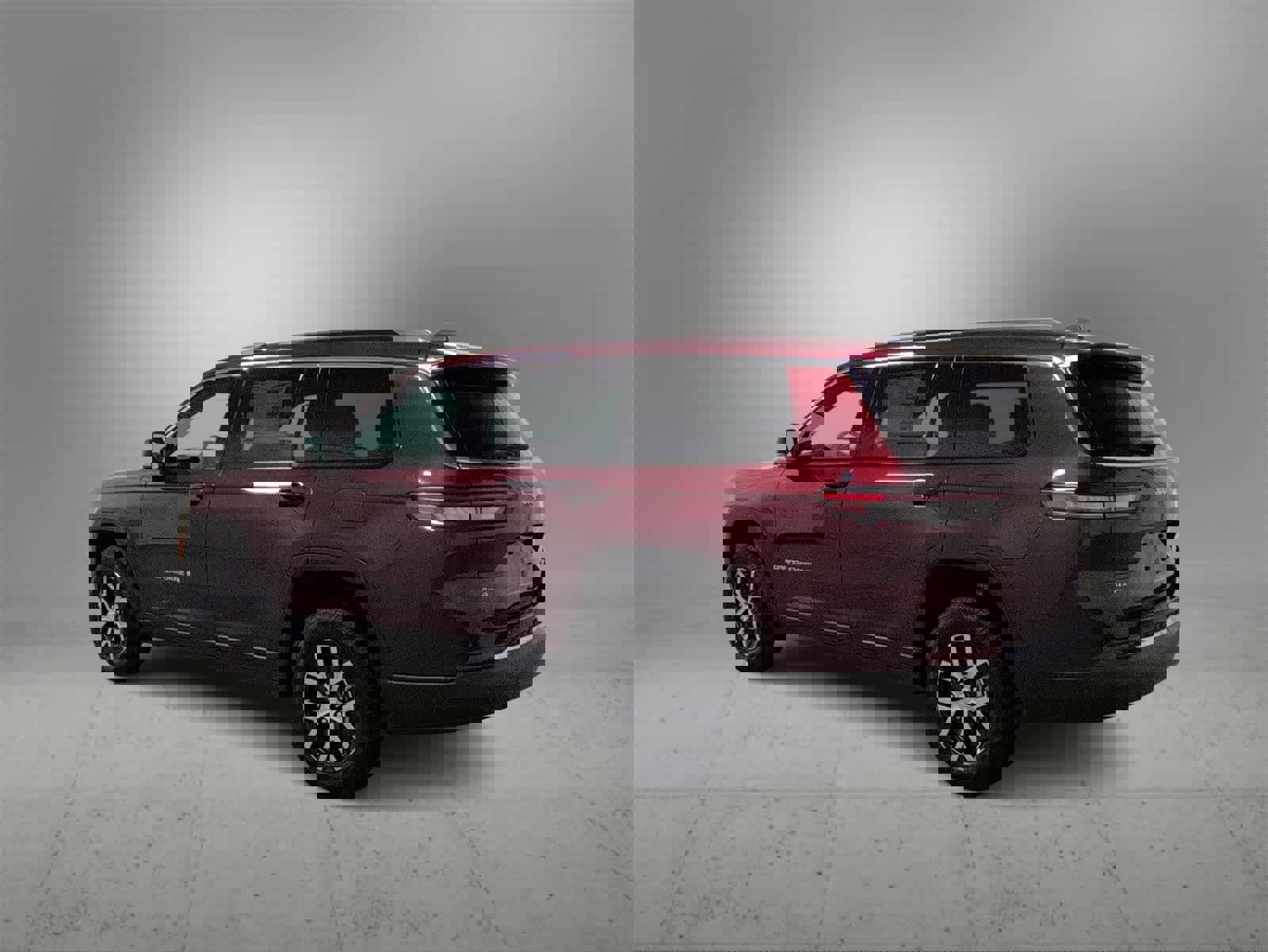 Used 2025 Jeep Grand Cherokee L Limited image 6