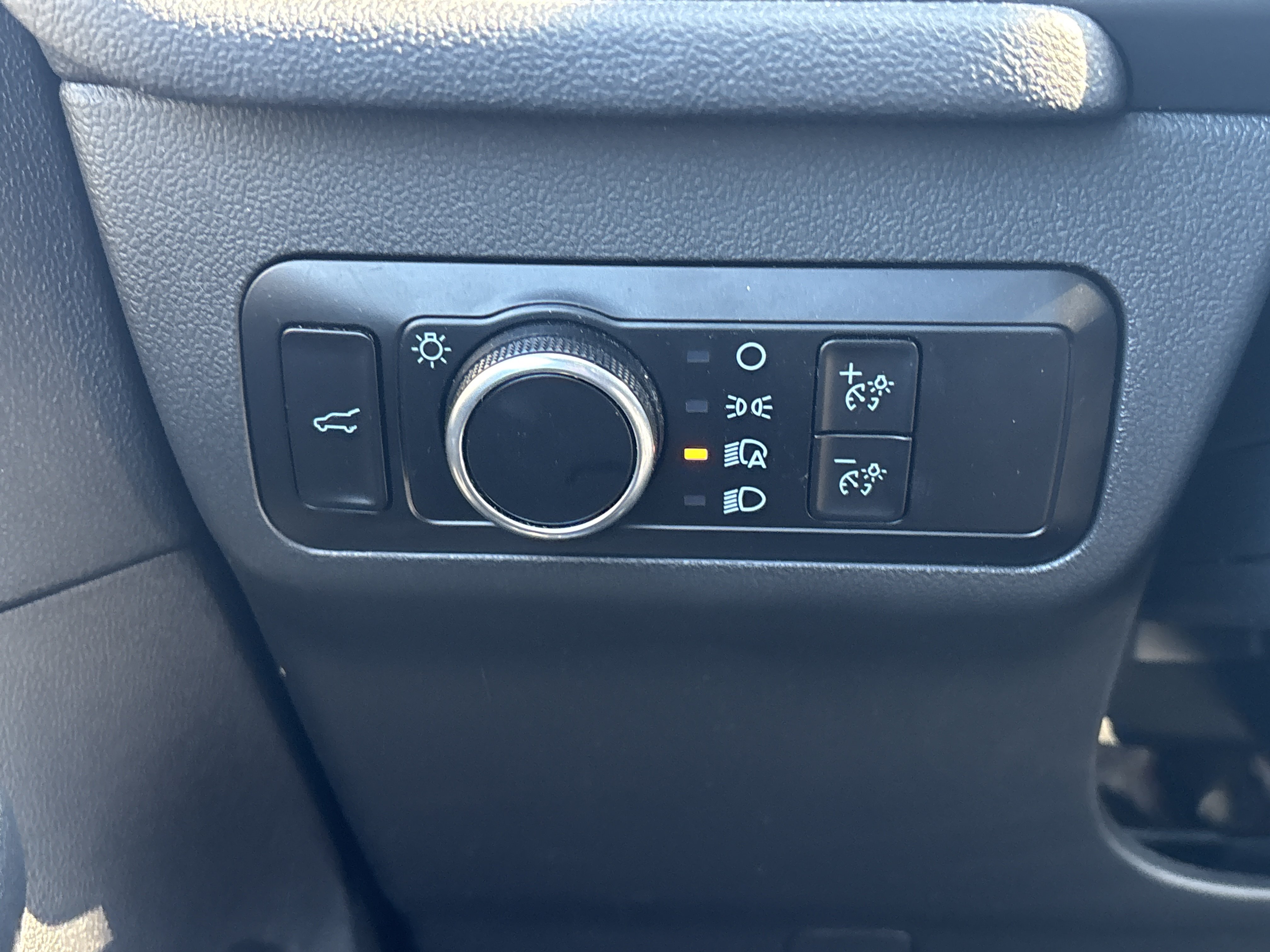Used 2023 Ford Escape ST-Line w/ Tech Pack #1 AWD/4WD image 11