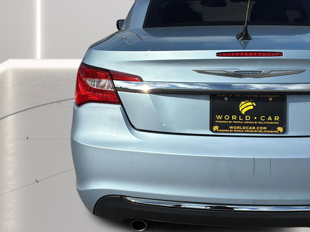 Used 2013 Chrysler 200 Limited FWD image 16