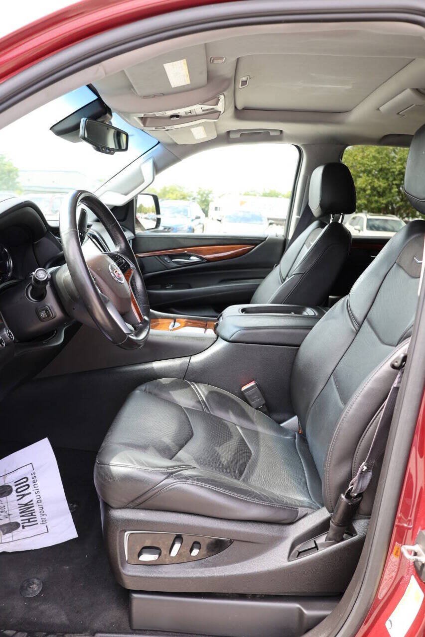 Used 2016 Cadillac Escalade Premium AWD/4WD image 13