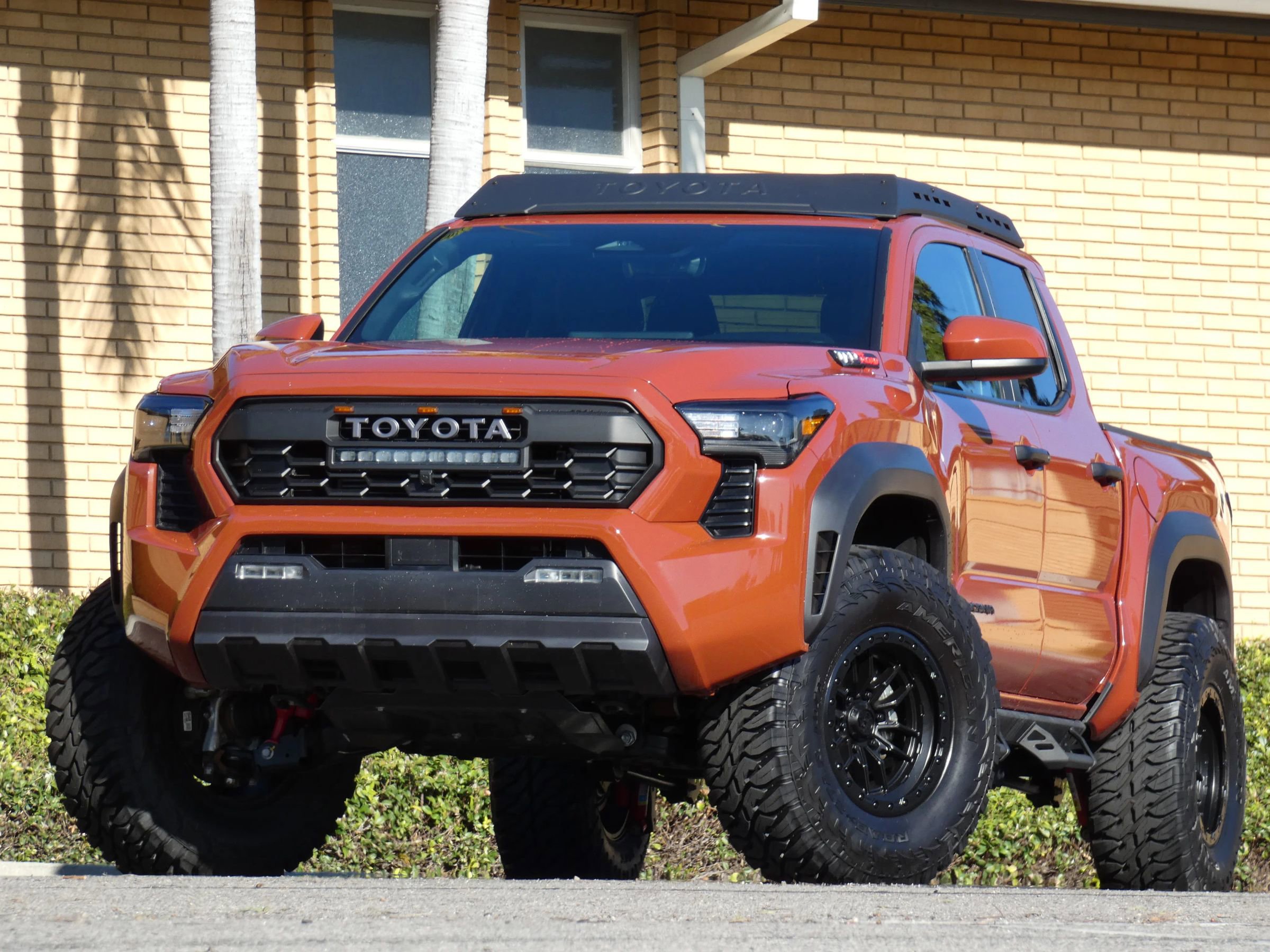 Used 2025 Toyota Tacoma TRD Off-Road image 2