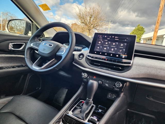 Certified 2022 Jeep Compass Latitude w/ Sun and Sound Group image 27