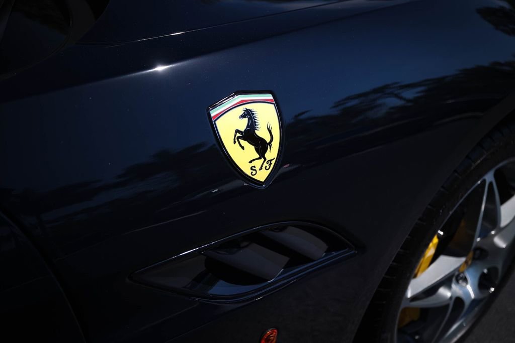 Used 2011 Ferrari California image 16