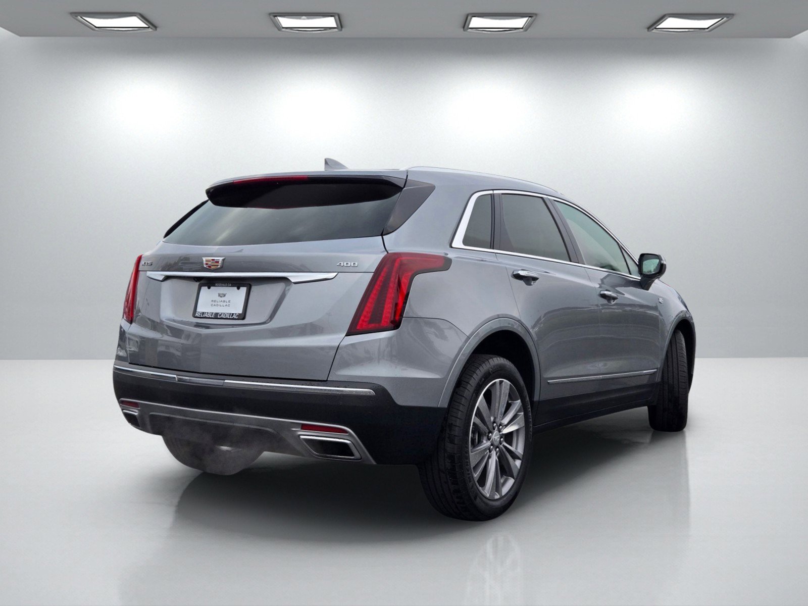 Certified 2025 Cadillac XT5 Premium Luxury image 4